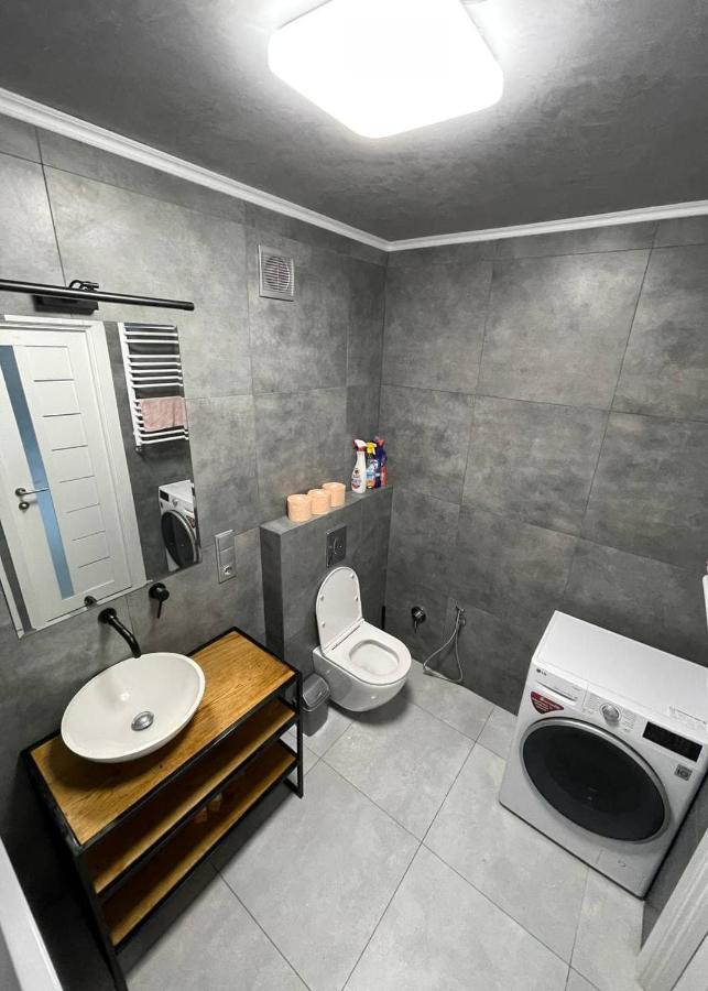 Новая Чистая N2 Квартира 5 Мин От Центра Ternopil Exterior photo